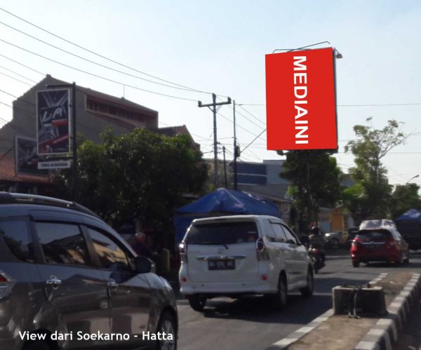 Sewa Baliho Jl. Woltermongensidi Pertigaan Soekarno-Hatta Semarang view dari Soekarno-Hatta
