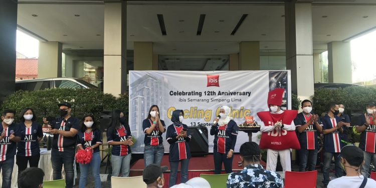 Rayakan Ulang Tahun yang Ke-12, Ibis Hotel Semarang Adakan Cycling Klinik