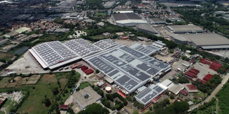 Raih Penghargaan Solar PV Rooftop Champion 2020 dan Kunjungan Komisi VII DPR RI Dalam Upayanya Mendukung Kebijakan Energi Nasional