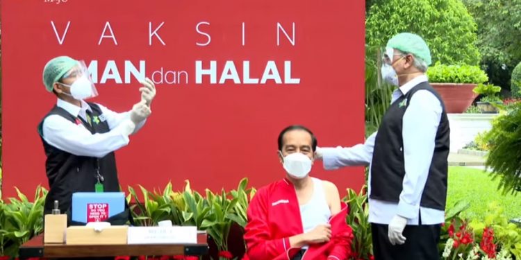 Sah, Jokowi Sudah Suntik Dosis Kedua Vaksin Covid-19