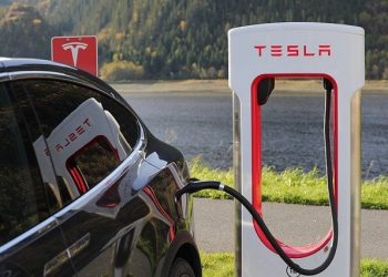 Kabar Baik, Indonesia Teken Perjanjian dengan Tesla Soal Investasi Mobil Listrik
