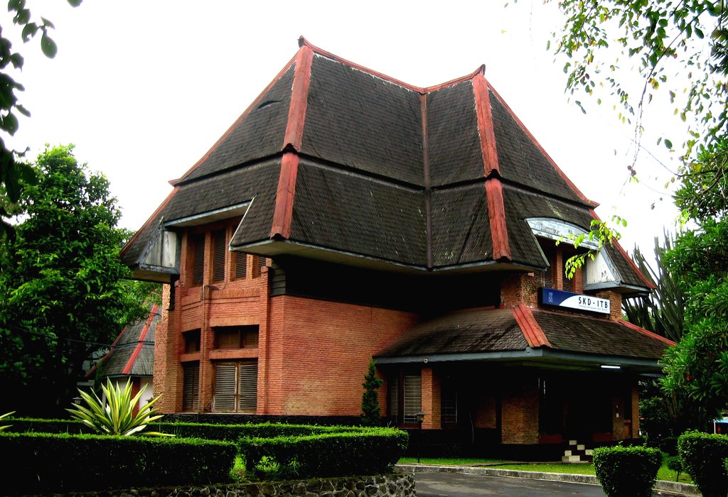 8 Destinasi Wisata TamanSari di Kota Bandung yang Hits dan Wajib Dikunjungi