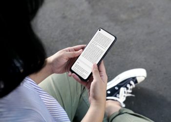 Cara Membaca yang Sehat di Smartphone