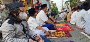Suasana Sholat Ied Di Salah Satu Perumahan Kota Semarang