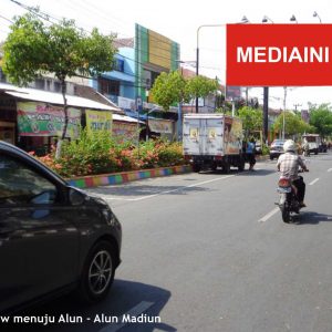 Sewa Billboard Jl. HA Salim Dekat Alun-Alun Madiun