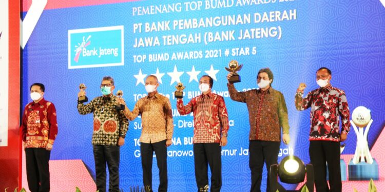 Bank Jateng Kembali Sabet Penghargaan Top BUMD Awards 2021