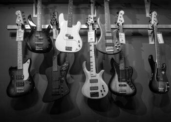 toko alat musik di Surabaya