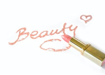 bisnis lipstik artis