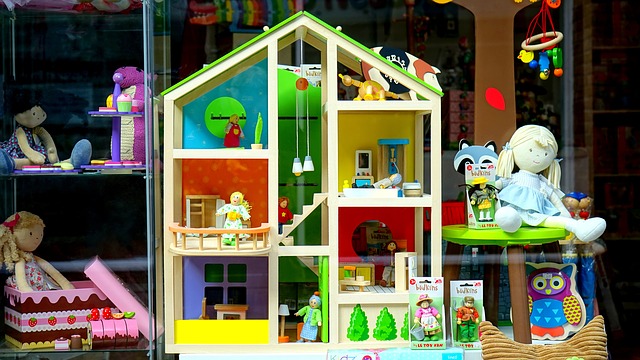 toko mainan anak di Semarang