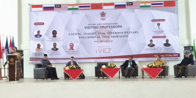 Gelar Visiting Professors, Universitas Ivet Semarang Dorong Kerjasama International 1 Visiting Professors
