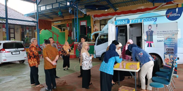 Bank Jateng Capem Pasar Kota Jepara Jemput Bola Aktivasi Bima Mobile Kepada Nasabah