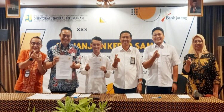 Kementerian PUPR Gandeng Bank Jateng Salurkan BSPS Tahun 2023 Kepada Masyarakat 1 Kementerian PUPR Gandeng Bank Jateng Salurkan BSPS Tahun 2023 Kepada Masyarakat