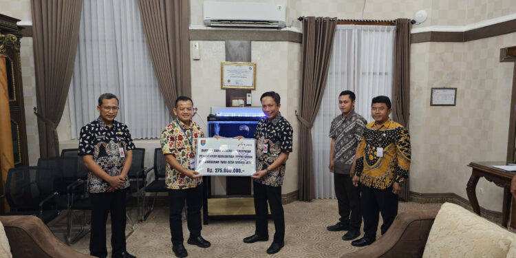 Bank Jateng Cabang Cilacap Serahkan Bantuan Pembangunan Ikon Desa Wisata Jetis 1 Bank Jateng Cabang Cilacap Serahkan Bantuan Pembangunan Ikon Desa Wisata Jetis