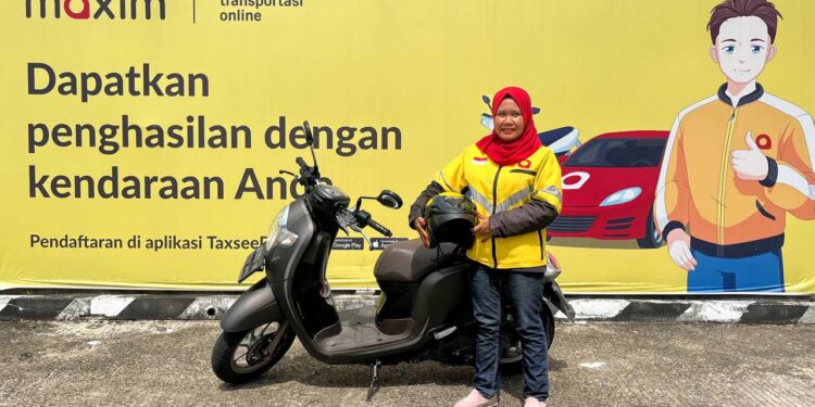 Emansipasi Wanita Di Tengah Modernisasi, Bukti Siapapun Bisa Jadi Supir Ojek Online 1 Emansipasi Wanita Di Tengah Modernisasi, Bukti Siapapun Bisa Jadi Supir Ojek Online
