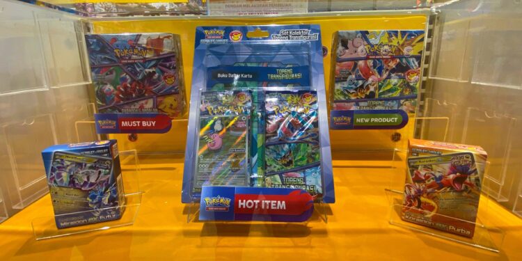 Pokémon Game Kartu Koleksi “Topeng Transfigurasi” Hadirkan Set Kolektor hingga Tiktok Challenge bersama JKT 48 1 Pokémon Game Kartu Koleksi “Topeng Transfigurasi” Hadirkan Set Kolektor hingga Tiktok Challenge bersama JKT 48