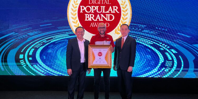 Popular di Ranah Pengiriman, JNE Sabet Indonesia Digital Popular Brand Award 2024 1 Popular di Ranah Pengiriman, JNE Sabet Indonesia Digital Popular Brand Award 2024