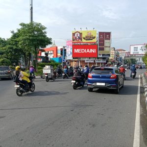 Sewa Billboard Semarang Jl. Pemuda Perempatan Alun-alun Kota Semarang