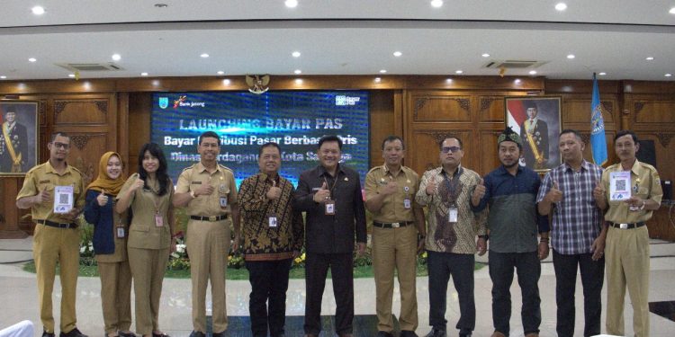Pemerintah Salatiga Luncurkan BayarPas, Bank Jateng Bantu Digitalisasi Pembayaran Retribusi Pasar 1 Pemerintah Salatiga Luncurkan BayarPas, Bank Jateng Bantu Digitalisasi Pembayaran Retribusi Pasar