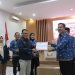 PT. Telkom Indonesia Serahkan Bantuan DNA di SMKN Kendal untuk Perkuat Ekosistem Digital di Kendal