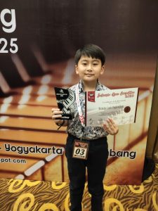 Nicholas Louis Ongkowijoyo Tampil Memukau di Veranza Music House Indonesia Open Competition 2025