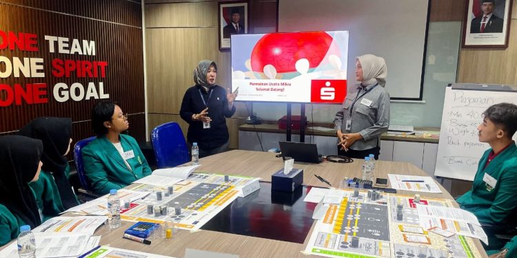 Bank Jateng Pemalang Tingkatkan Literasi Keuangan Lewat Kolaborasi Inovatif dengan Dunia Kampus! 1 Bank Jateng Pemalang Tingkatkan Literasi Keuangan Lewat Kolaborasi Inovatif dengan Dunia Kampus!