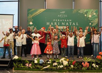 Anak-Anak Panti Asuhan Kristen Eunike Rayakan Natal Penuh Kehangatan di Hotel Aruss Semarang