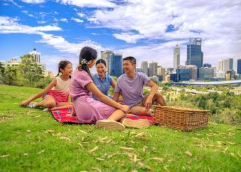 6 Pengalaman Tak Terlupakan saat Liburan Keluarga di Perth