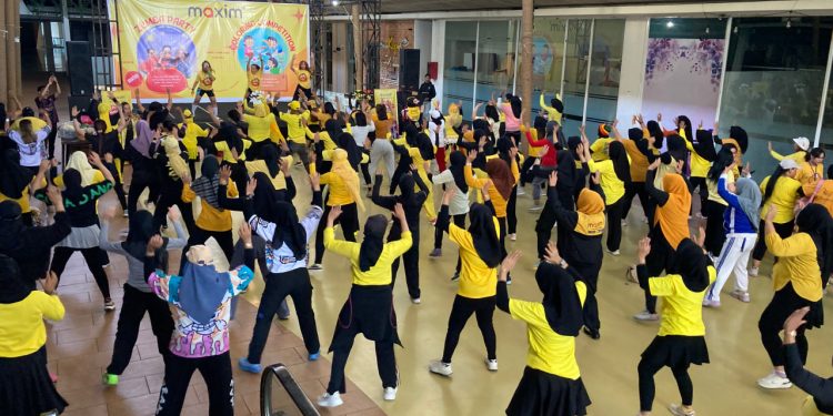 Maxim Ajak Ribuan Warga Depok Hidup Sehat Lewat Gelaran Zumba Akbar Bertabur Hadiah 1 Maxim Ajak Ribuan Warga Depok Hidup Sehat Lewat Gelaran Zumba Akbar Bertabur Hadiah