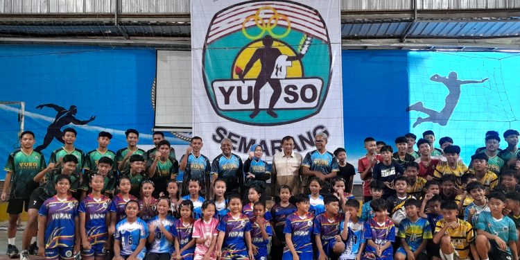 Perkuat Pembinaan Atlet Muda, Akademi Bola Voli Yuso Semarang Resmi Dibuka di GOR Vopas