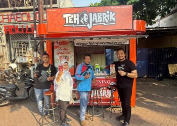 Teh Jabrik, Minuman Kekinian dengan Harga Merakyat yang Siap Menyegarkan Hari