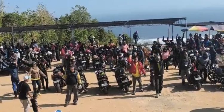 DEDENGKOT BROTHERS & All BIKERS Touring ke Kelok 23, 130 Bikers Rayakan Semangat Persaudaraan